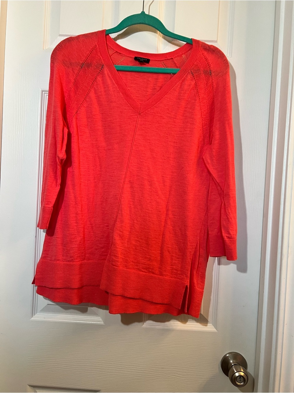 🦋 Talbots pink V-Neck Lightweight 3/4 sleeve Sweater MP